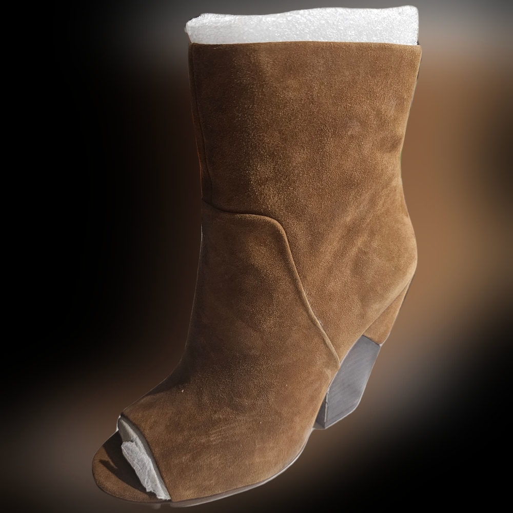 Vincent Camuto